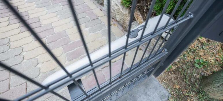 Doppelstabmattenzaun: Baumarkt oder Hersteller. Wo gibt’s die bessere Qualität?