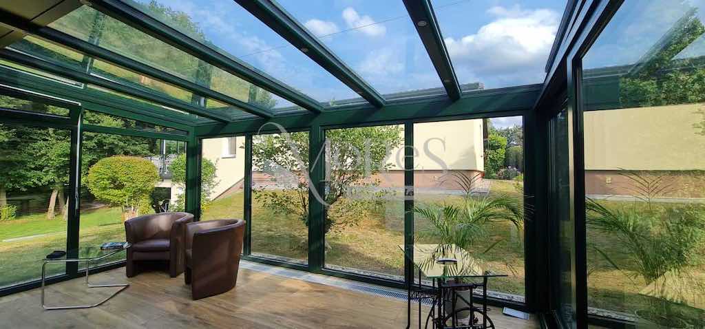 Warm Wintergarten aus Aluminium